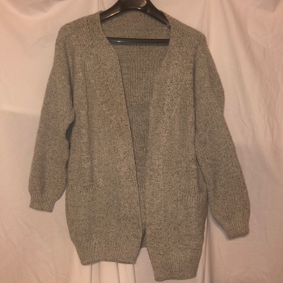 Sweaters - SUPER CUTE CHUNKY SOFT GREY SWEATER